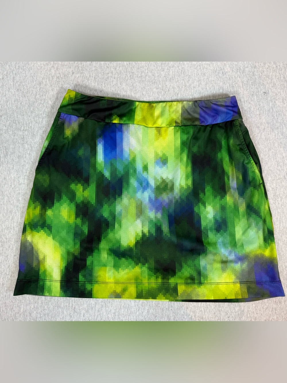 EP Sport Blue & Green Pixelated Abstract Print Athletic Skort - Small